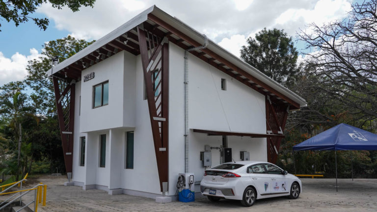 Edificio Cero Energía Neta en la UCA